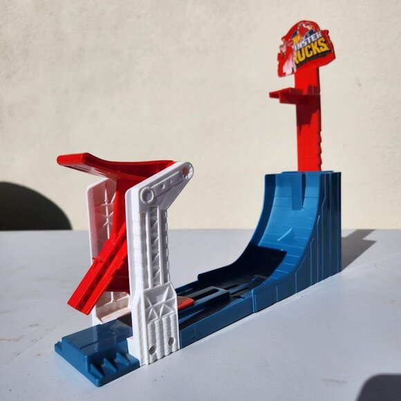 HOT WHEELS MONSTER JAM BIG AIR BREAKOUT SET Ramp for Monster Trucks 2018 Mattel - Picture 3 of 11